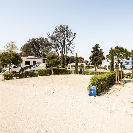 Falkensteiner Premium Mobile Homes And Camping Zara Esterno foto Camping in France
