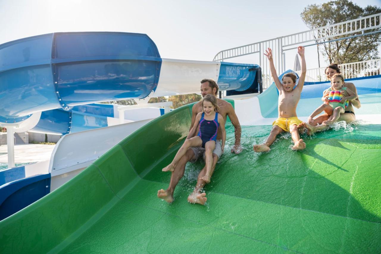 Falkensteiner Premium Mobile Homes And Camping Zara Esterno foto Splash Island