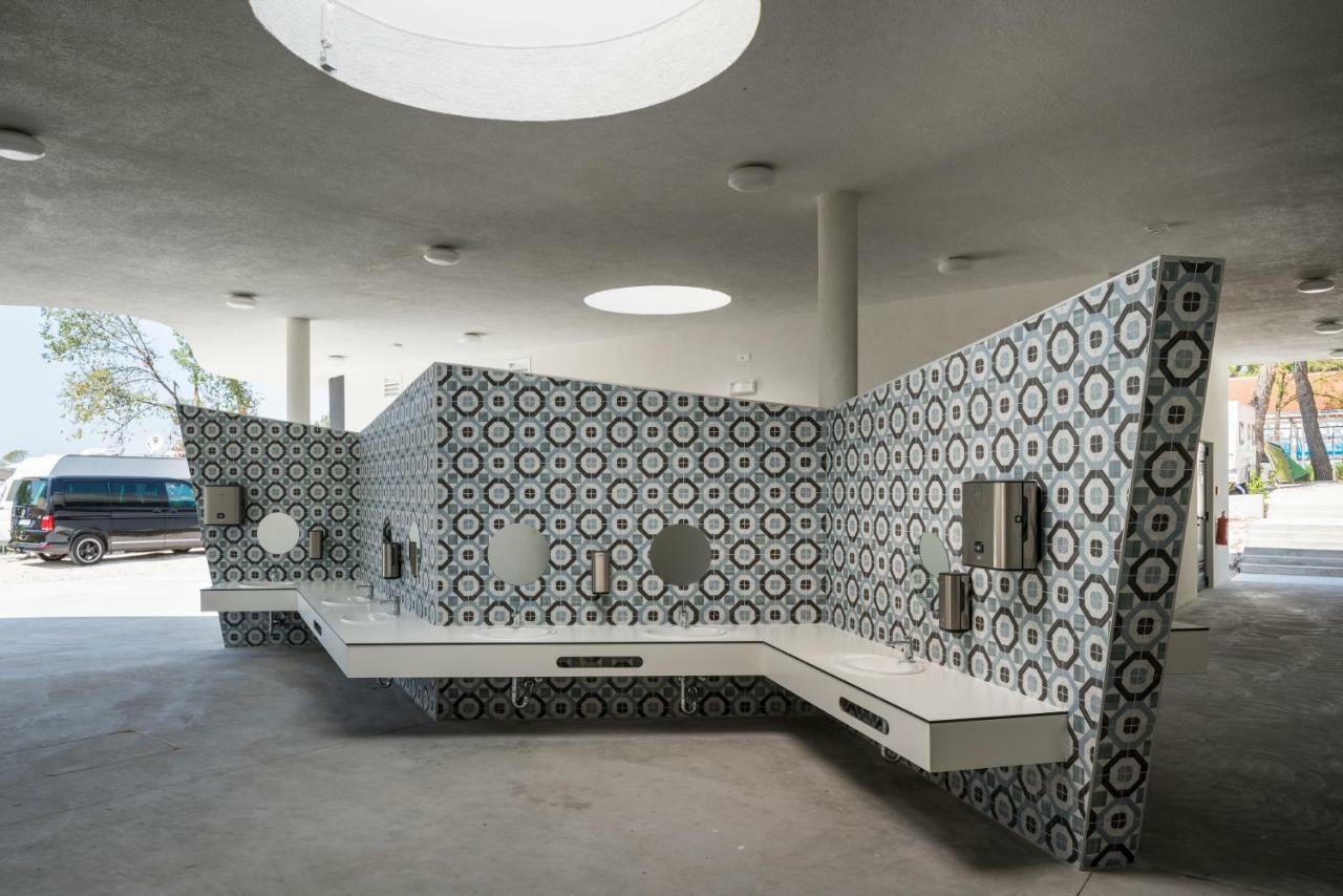 Falkensteiner Premium Mobile Homes And Camping Zara Esterno foto The interior of the station