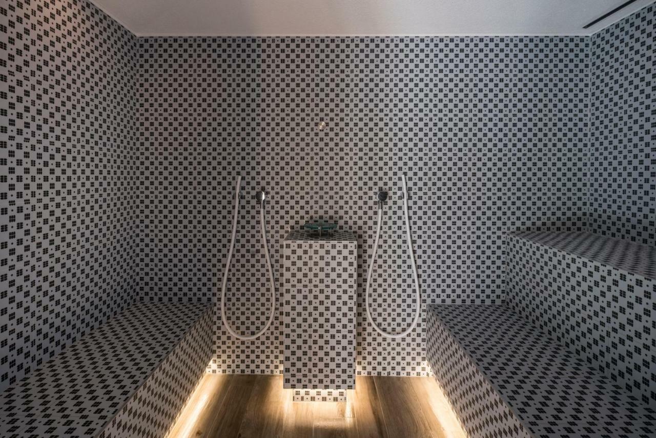 Falkensteiner Premium Mobile Homes And Camping Zara Esterno foto The staircase